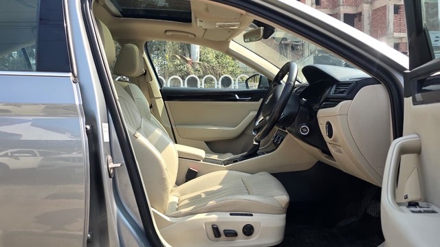 Second-hand 2017 Skoda Superb LK 2.0 TDI AT for sale in Lucknow-12