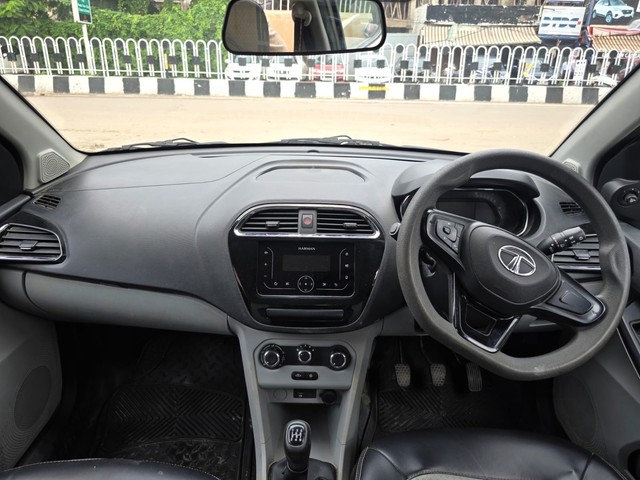 Second-hand 2023 Tata Tiago XT for sale in Lucknow-9
