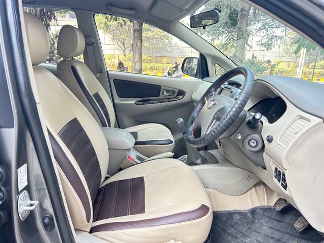 Second-hand 2014 Toyota Innova 2.5 VX (Diesel) 8 Seater BS IV for sale in Pune-12