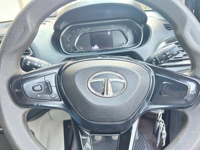 Second-hand 2022 Tata Tiago XZ Plus CNG BSVI for sale in Pune-15