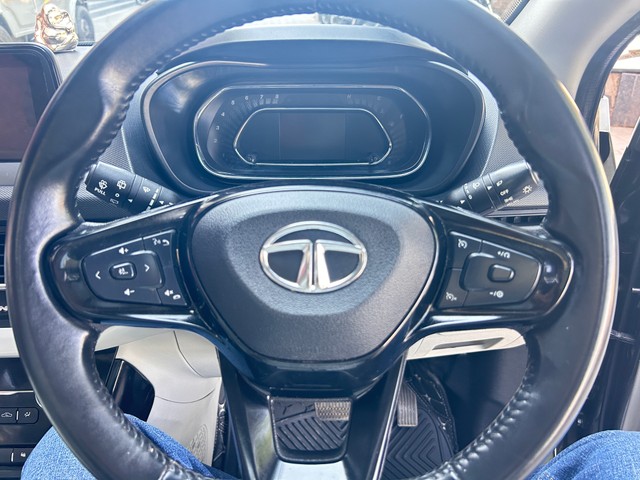 Second-hand 2023 Tata Nexon XZA Plus LUX Diesel AMT for sale in Pune-20