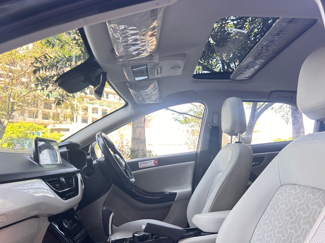 Second-hand 2023 Tata Nexon XZA Plus LUX Diesel AMT for sale in Pune-9