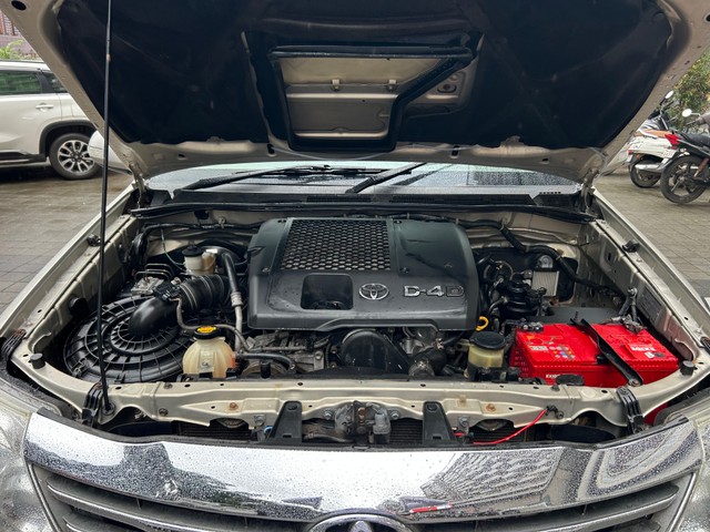 Second-hand 2012 Toyota Fortuner 4x2 Manual for sale in Pune-4