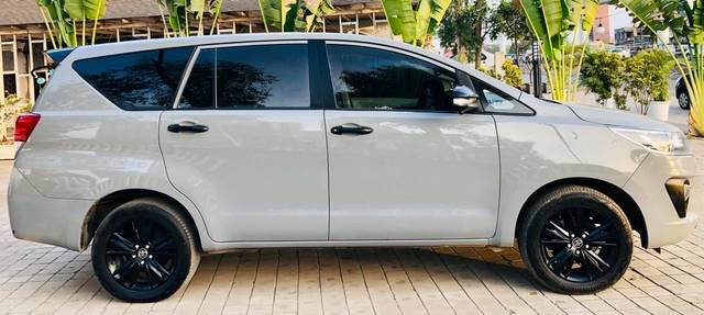 https://images10.gaadi.com/usedcar_image/63C1A75C-3450-4E8E-872D-2313EBC05F8C/original/e0a0a2bc-0099-4b9e-9e64-323dd372ee04.jpg?imwidth=6401