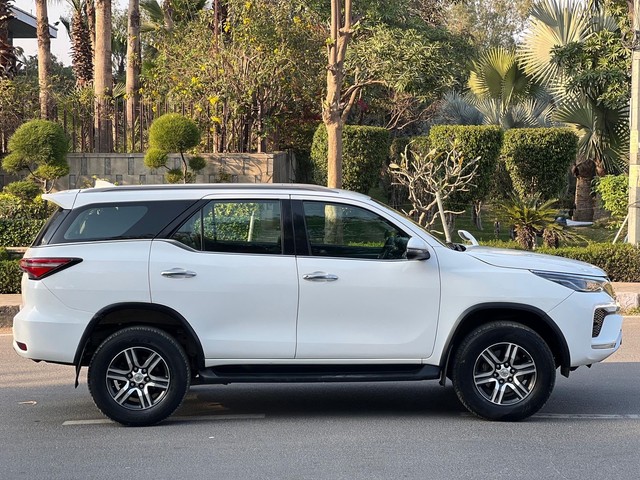 Second-hand 2021 Toyota Fortuner 2.8 2WD AT for sale in New Delhi-1