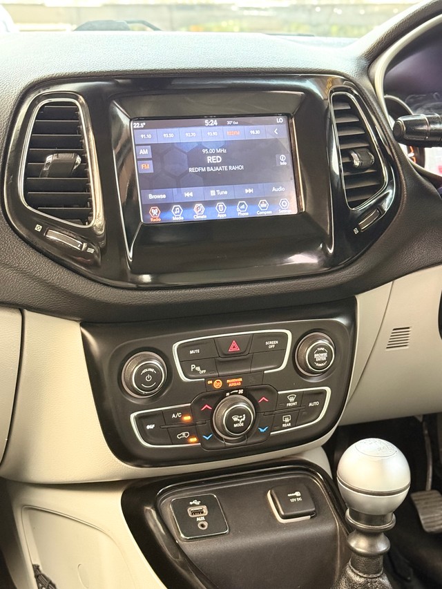 Second-hand 2018 Jeep Compass 2.0 Limited for sale in Surat-9