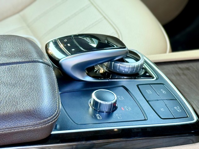 Second-hand 2018 Mercedes-Benz GLE 350d for sale in Surat-10