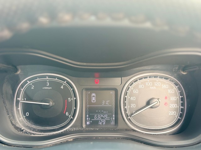 Second-hand 2017 Maruti Vitara Brezza ZDi Plus for sale in Surat-11