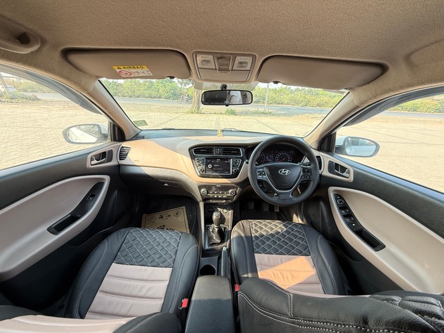 Second-hand 2018 Hyundai i20 1.2 Asta for sale in Surat-4