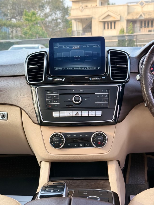 Second-hand 2018 Mercedes-Benz GLE 350d for sale in Surat-8
