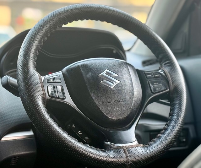 Second-hand 2017 Maruti Vitara Brezza ZDi Plus for sale in Surat-9