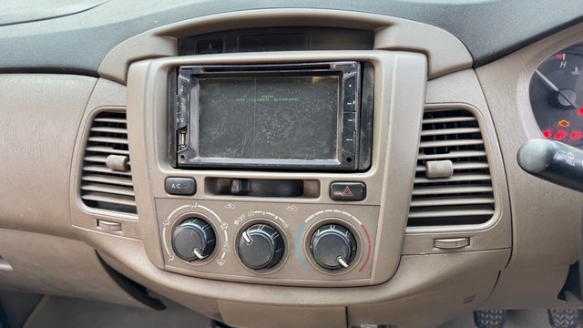 Second-hand 2016 Toyota Innova 2.5 ZX Diesel 7 Seater for sale in New Delhi-18