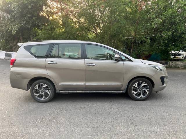 https://images10.gaadi.com/usedcar_image/70833C1B-8721-4D08-8119-DB6395D9B34B/original/1758a410-d76e-4366-b5f9-d048b0c2884d.jpg?imwidth=6401