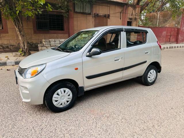 https://images10.gaadi.com/usedcar_image/70833C1B-8721-4D08-8119-DB6395D9B34B/original/1f667093-5417-4eef-8c38-4c475815baa5.jpg?imwidth=6400