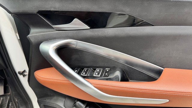 Second-hand 2021 MG Hector Plus Sharp CVT for sale in New Delhi-4