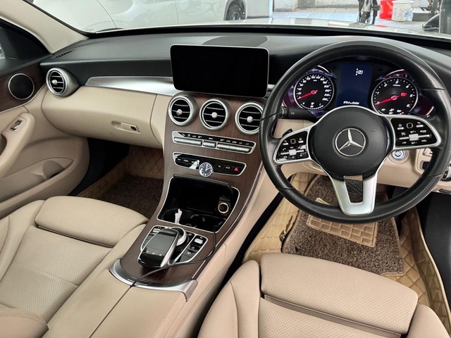 Second-hand 2019 Mercedes-Benz C-Class Progressive C 220d for sale in New Delhi-12