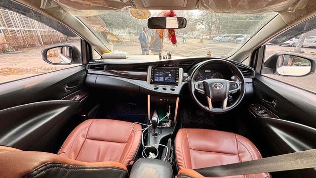 Second-hand 2022 Toyota Innova Crysta 2.4 GX 7 STR AT for sale in New Delhi-11