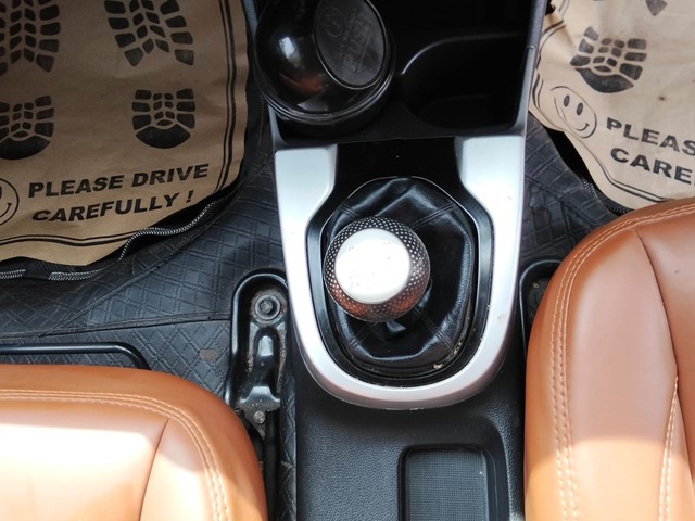 Second-hand 2017 Honda Jazz 1.2 SV i VTEC for sale in New Delhi-18