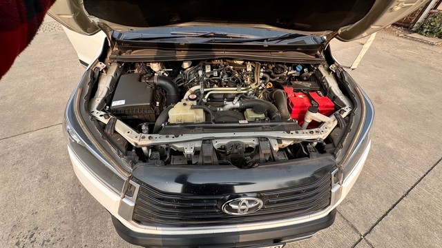 Second-hand 2022 Toyota Innova Crysta 2.4 GX 7 STR AT for sale in New Delhi-3