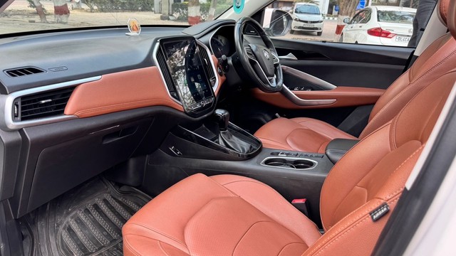 Second-hand 2021 MG Hector Plus Sharp CVT for sale in New Delhi-9