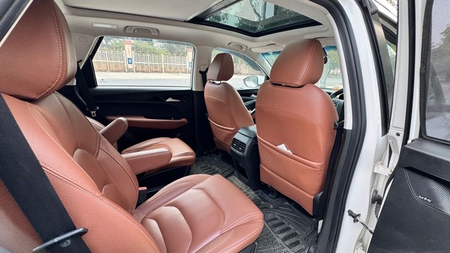 MG Hector Plus Sharp CVT Second-hand 2021 MG Hector Plus Sharp CVT for sale in New Delhi-18