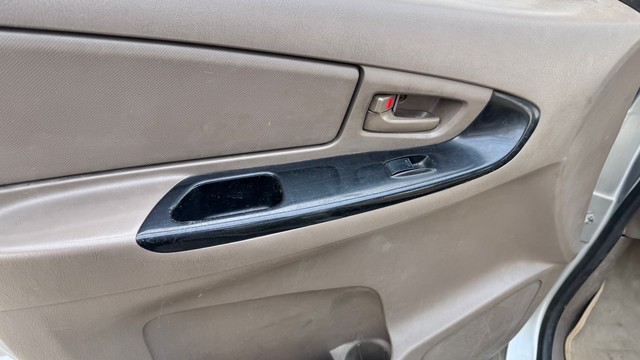 Second-hand 2016 Toyota Innova 2.5 ZX Diesel 7 Seater for sale in New Delhi-21