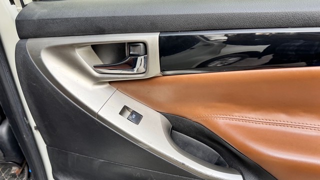 Second-hand 2020 Toyota Innova Crysta 2.4 G MT for sale in New Delhi-14