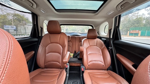 Second-hand 2021 MG Hector Plus Sharp CVT for sale in New Delhi-8