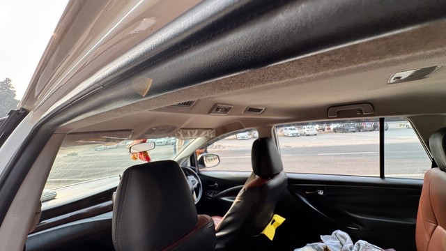 Second-hand 2022 Toyota Innova Crysta 2.4 GX 7 STR AT for sale in New Delhi-23