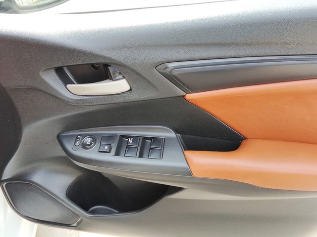 Second-hand 2017 Honda Jazz 1.2 SV i VTEC for sale in New Delhi-11