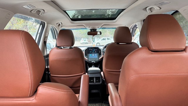 Second-hand 2021 MG Hector Plus Sharp CVT for sale in New Delhi-14