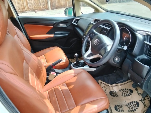 Second-hand 2017 Honda Jazz 1.2 SV i VTEC for sale in New Delhi-14