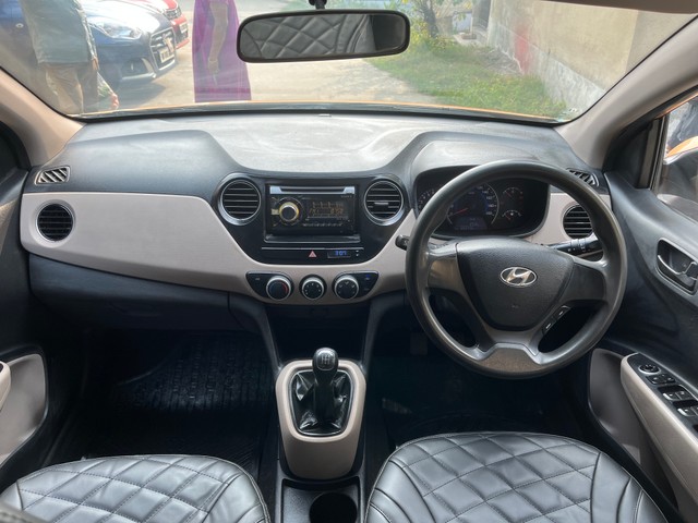 Second-hand 2013 Hyundai Grand i10 Magna for sale in Kolkata-16