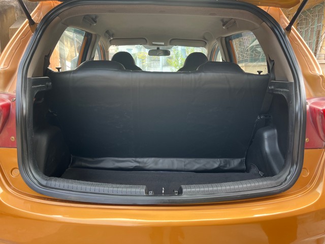 Second-hand 2013 Hyundai Grand i10 Magna for sale in Kolkata-14