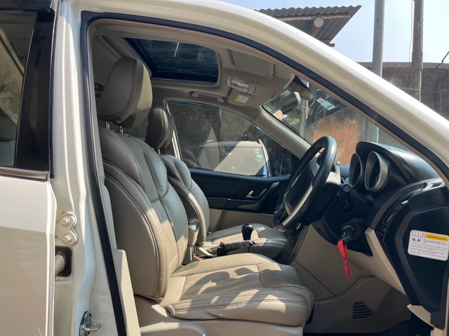 Second-hand 2016 Mahindra XUV500 W4 for sale in Kolkata-13