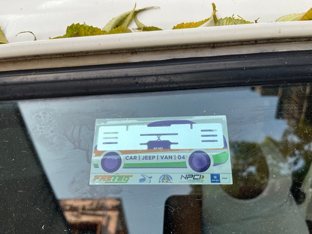 Second-hand 2016 Mahindra XUV500 W4 for sale in Kolkata-17