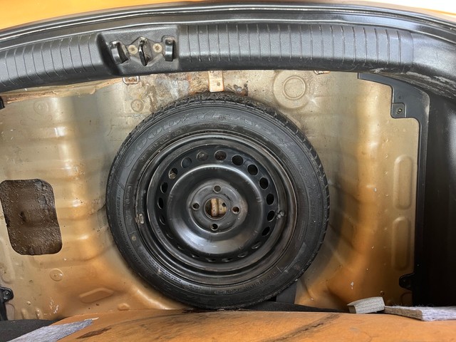 Second-hand 2013 Hyundai Grand i10 Magna for sale in Kolkata-13