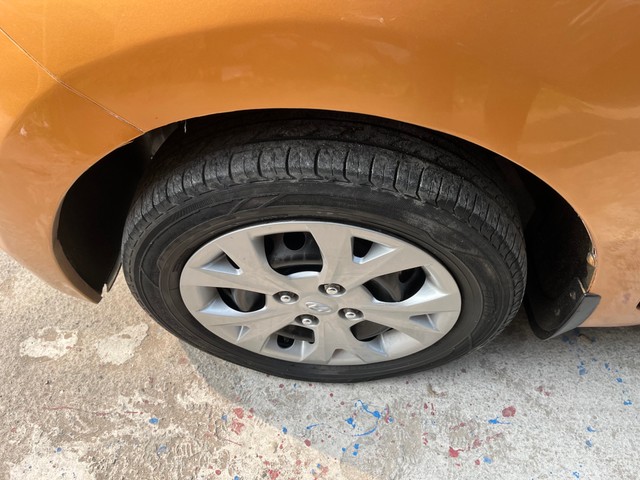 Second-hand 2013 Hyundai Grand i10 Magna for sale in Kolkata-9