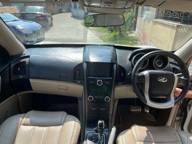 Second-hand 2016 Mahindra XUV500 W4 for sale in Kolkata-15