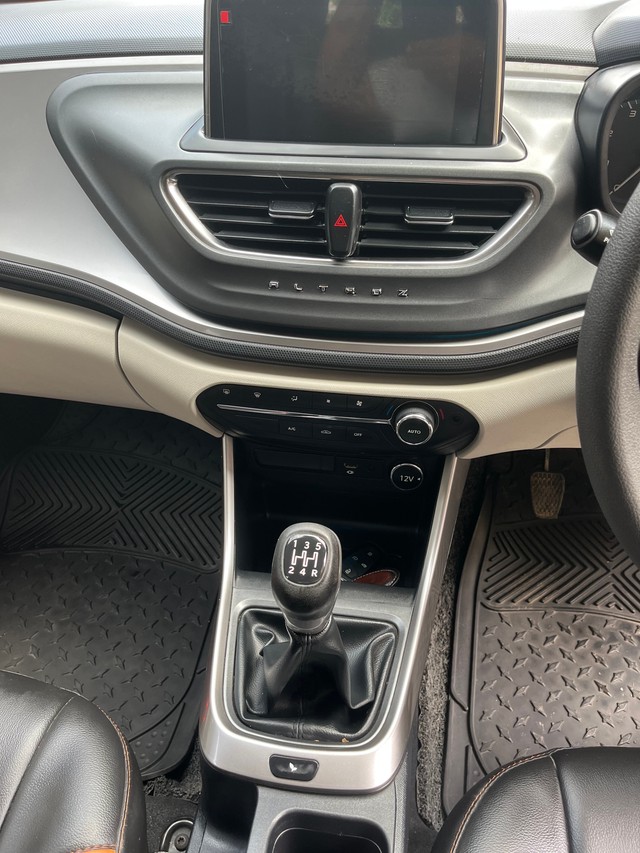 Second-hand 2022 Tata Altroz XZ BSVI for sale in Kolkata-19
