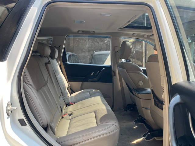 Second-hand 2016 Mahindra XUV500 W4 for sale in Kolkata-12