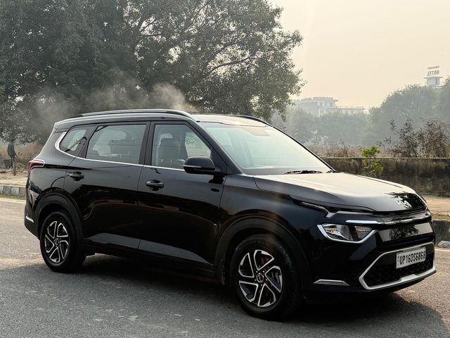 Second-hand 2023 Kia Carens Prestige Plus DCT BSVI for sale in New Delhi