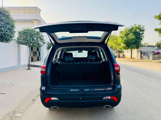 Second-hand 2017 Tata Hexa XE for sale in Jaipur-13