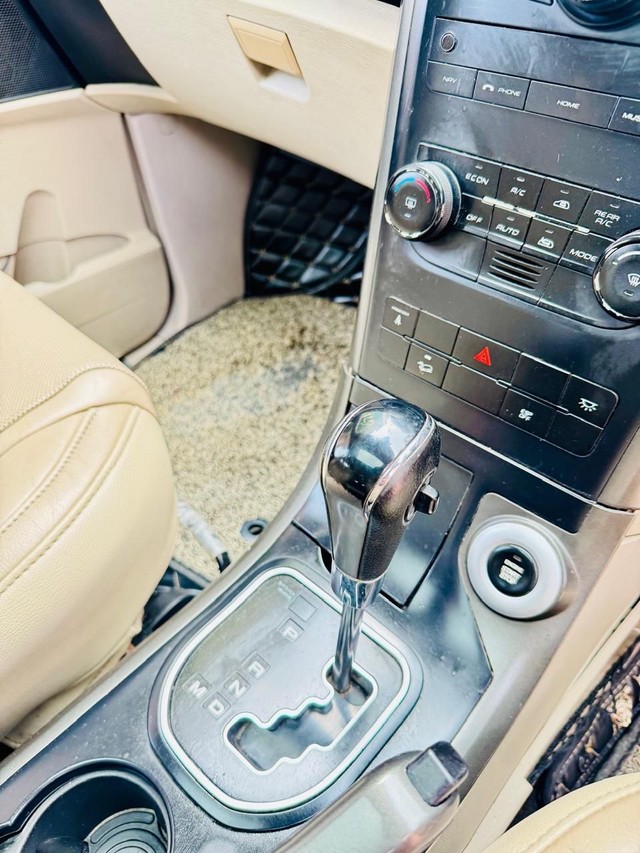 Second-hand 2017 Mahindra XUV500 R W10 FWD for sale in Jaipur-14