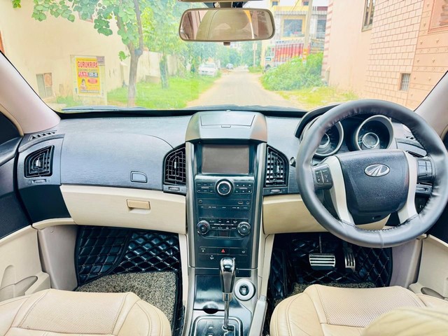 Second-hand 2017 Mahindra XUV500 R W10 FWD for sale in Jaipur-12