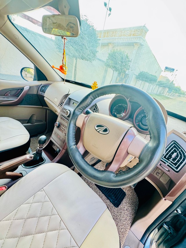 Second-hand 2015 Mahindra XUV500 W4 for sale in Jaipur-9