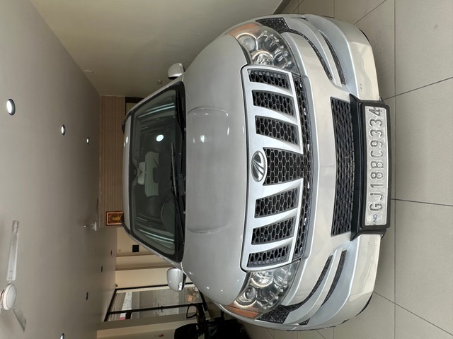 Second-hand 2014 Mahindra XUV500 W8 FWD for sale in Vadodara-5