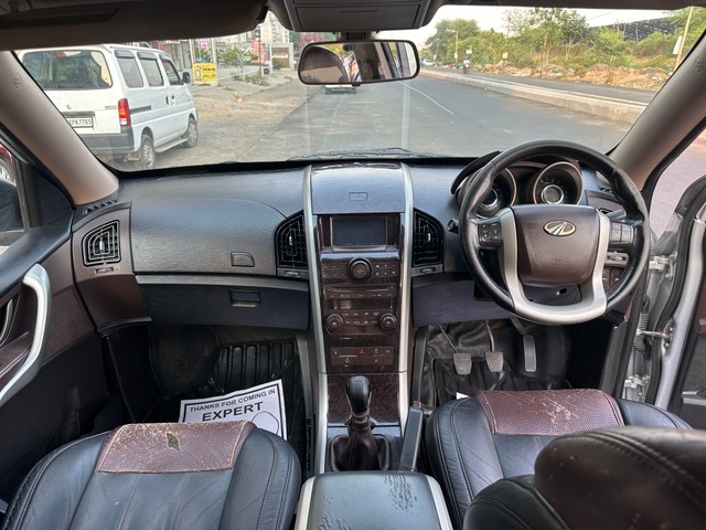 Second-hand 2014 Mahindra XUV500 W8 FWD for sale in Vadodara-8
