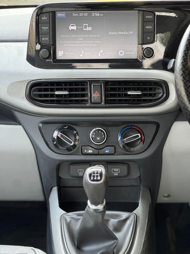 Second-hand 2023 Hyundai Grand i10 Nios Sportz CNG for sale in Mumbai-10