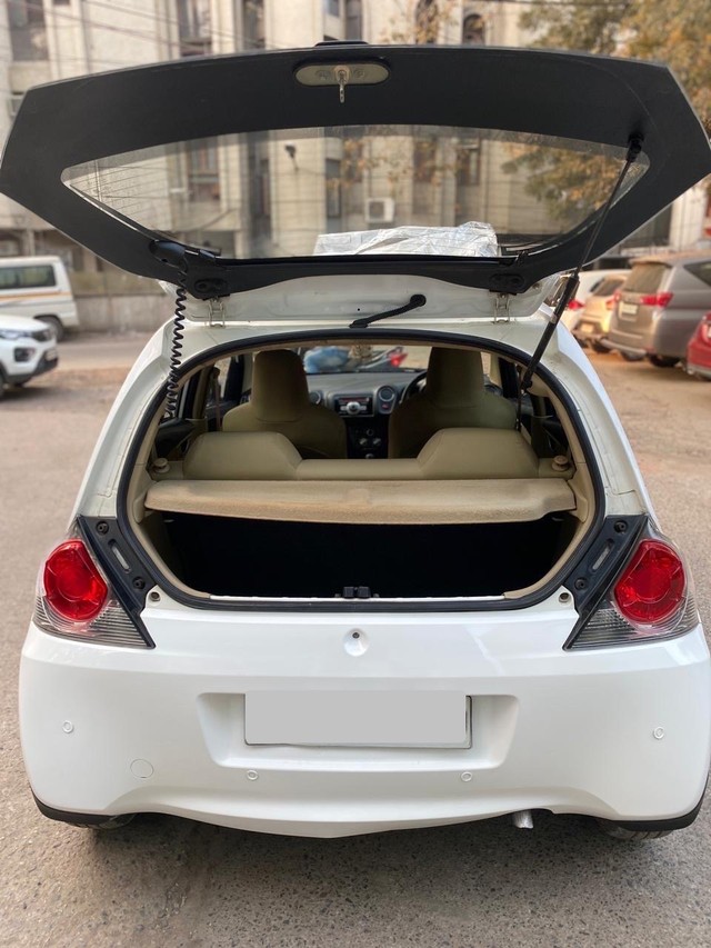 Second-hand 2015 Honda Brio VX O for sale in New Delhi-12